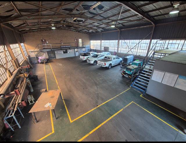 620M² WAREHOUSE FOR SALE IN KNIGHTS